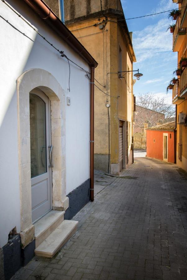 Il Piccolo Loft Holiday Home ปาลัซโซ อาเกรอิเด ภายนอก รูปภาพ