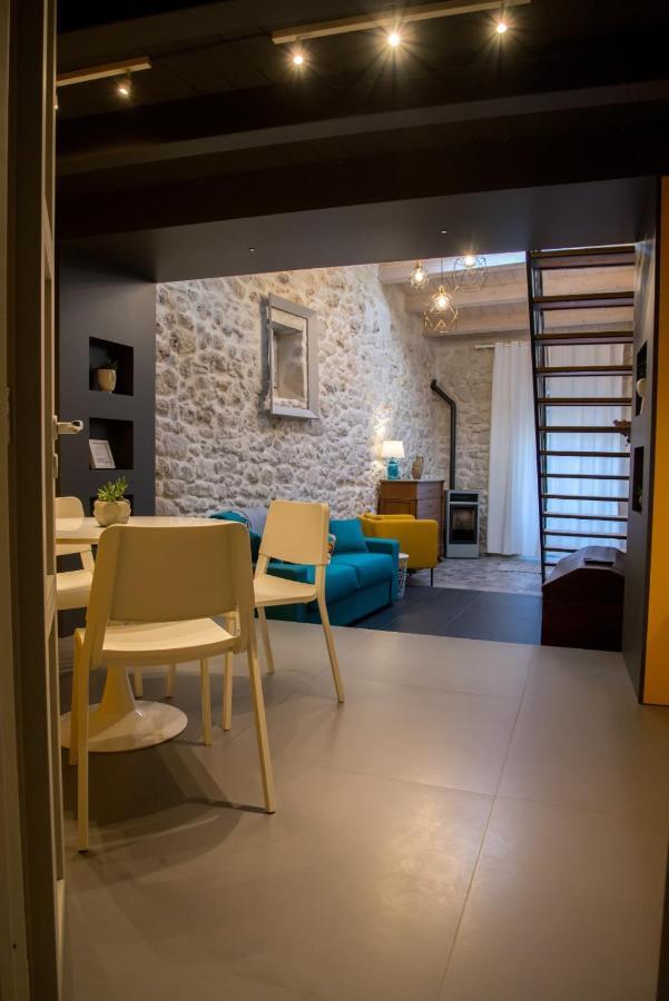 Il Piccolo Loft Holiday Home ปาลัซโซ อาเกรอิเด ภายนอก รูปภาพ